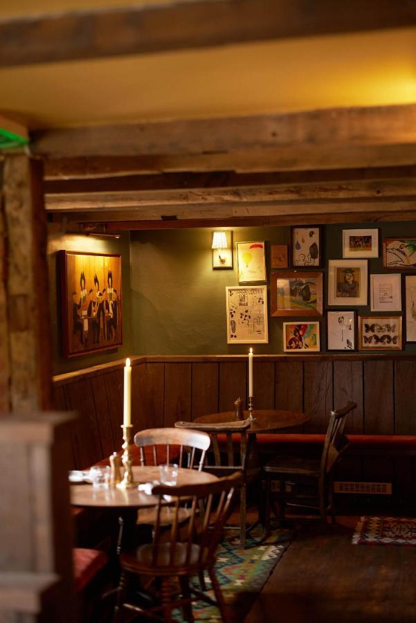 The Queen'S Head Broad Chalke Ngoại thất bức ảnh