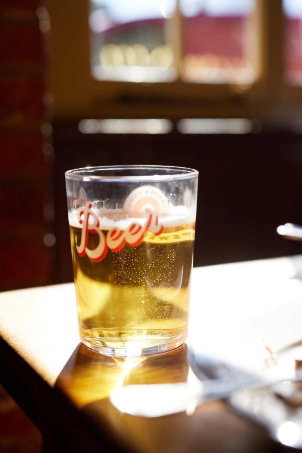 The Queen'S Head Broad Chalke Ngoại thất bức ảnh